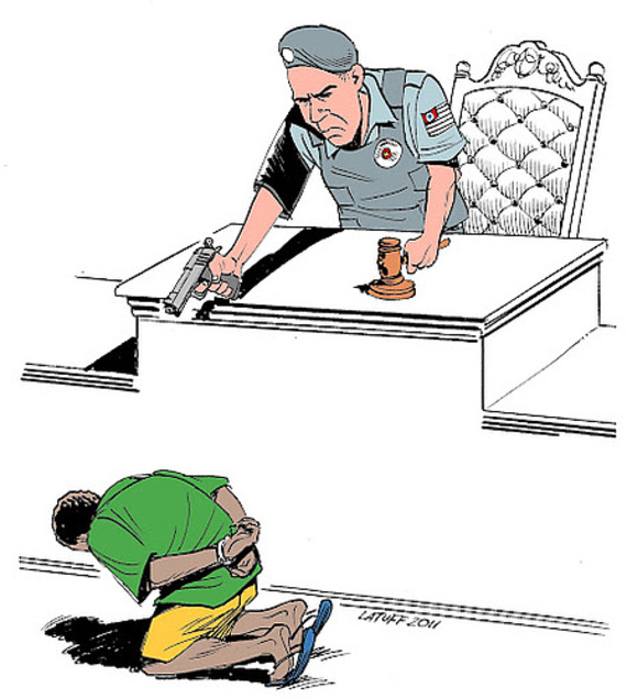 Latuff-Policia